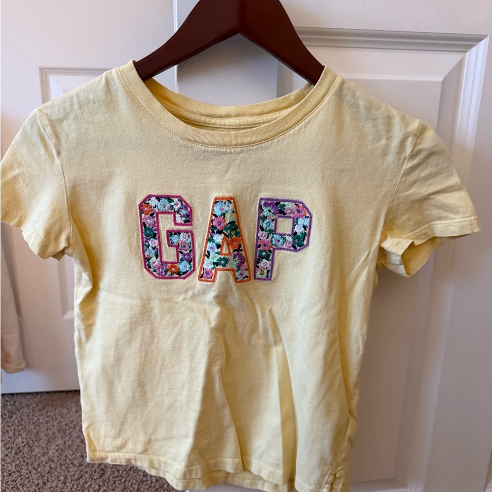 GAP Kids Light Yellow Floral Logo Tee